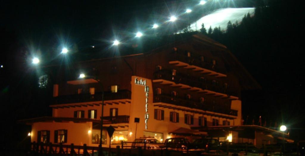 Park Hotel Mater Dei Pozza di Fassa Eksteriør billede